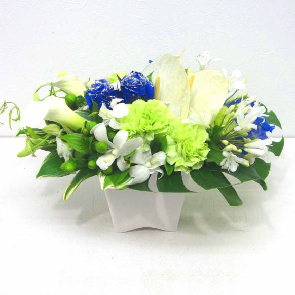 花キューピット加盟店 店舗名：花樹園
フラワーギフト商品番号：901944
商品名：《Flower arrangement》Lush Blue