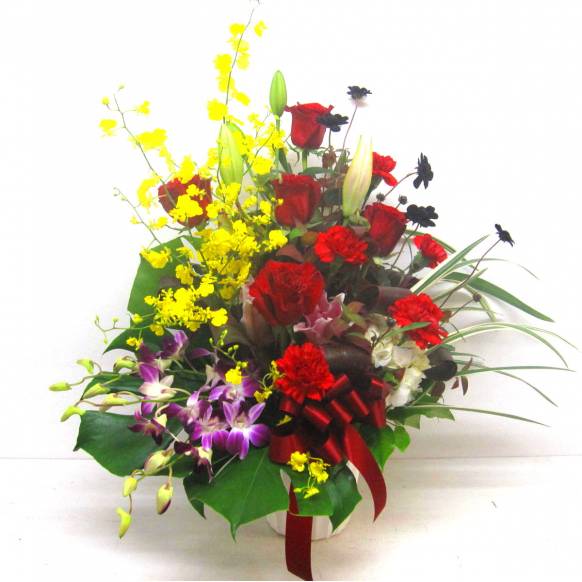 《Flower arrangement》Stylish red