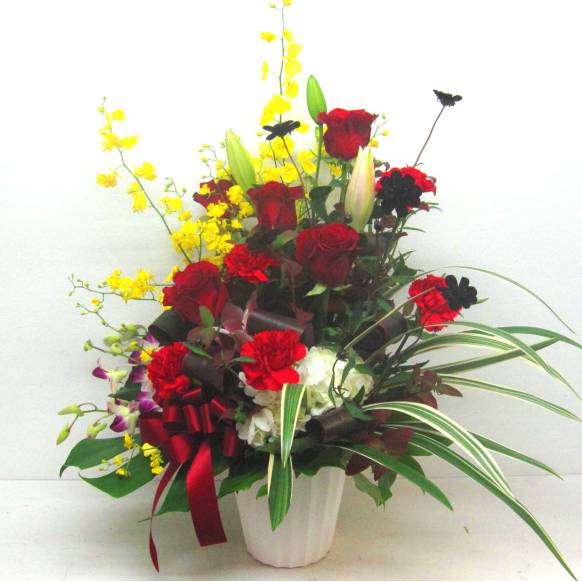 《Flower arrangement》Stylish red