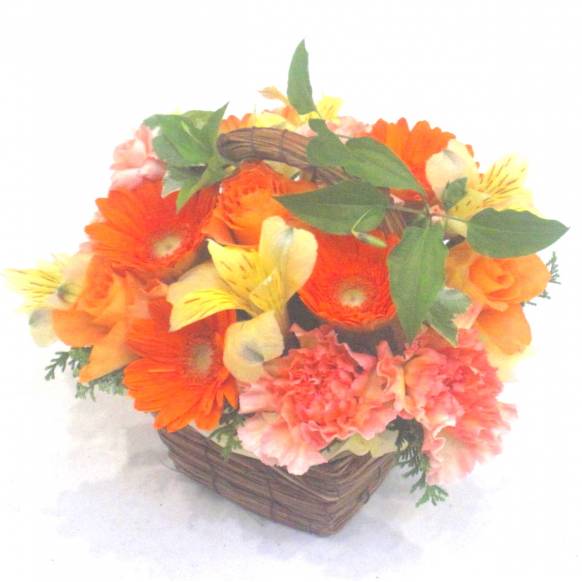 花キューピット加盟店 店舗名：花樹園
フラワーギフト商品番号：902045
商品名：《Flower arrangement》Fine Orange