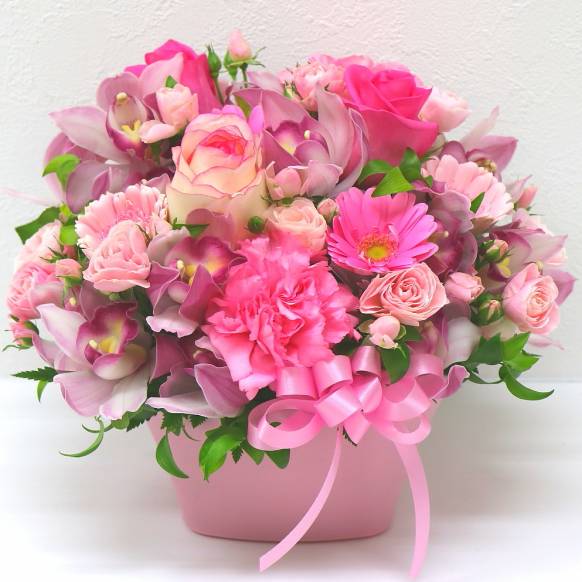 花キューピット加盟店 店舗名：花樹園
フラワーギフト商品番号：902051
商品名：《Flower arrangement》Pink Classy