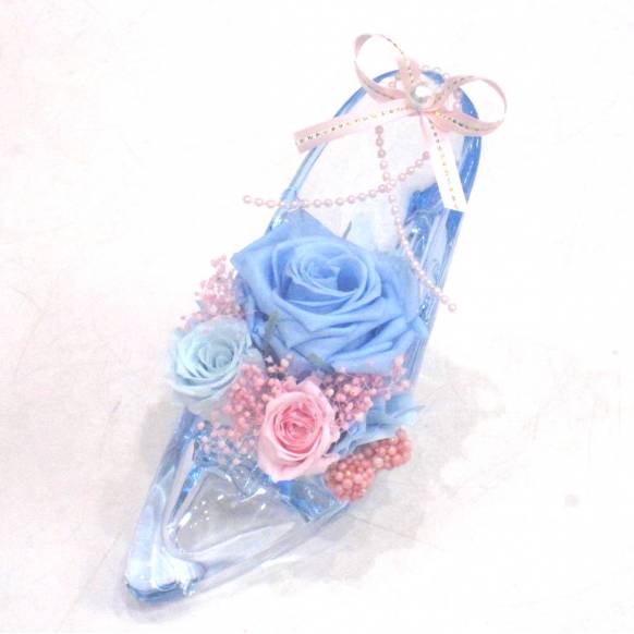 花キューピット加盟店 店舗名：花樹園
フラワーギフト商品番号：902249
商品名：《Preserved Flower》Acrylic High heels Alice Blue
